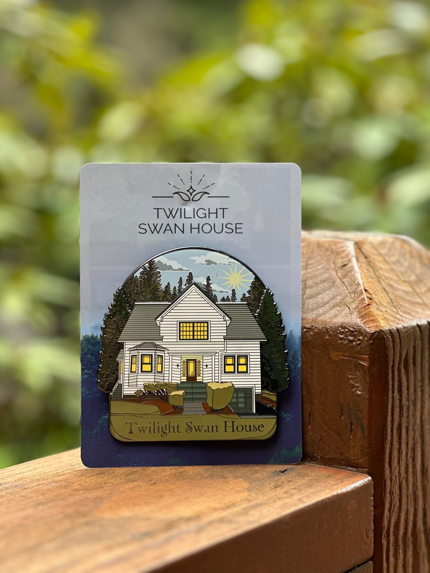 Twilight Swan House Exclusive Spinner Pin